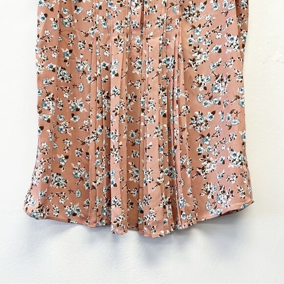 DR2 by Daniel Rainn Ditsy Floral Pintuck Cap Sleeve Blouse, Size XS Dusty Rose - Picture 3 of 12